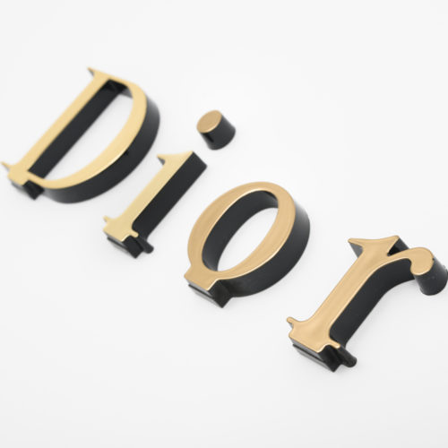 DIOR